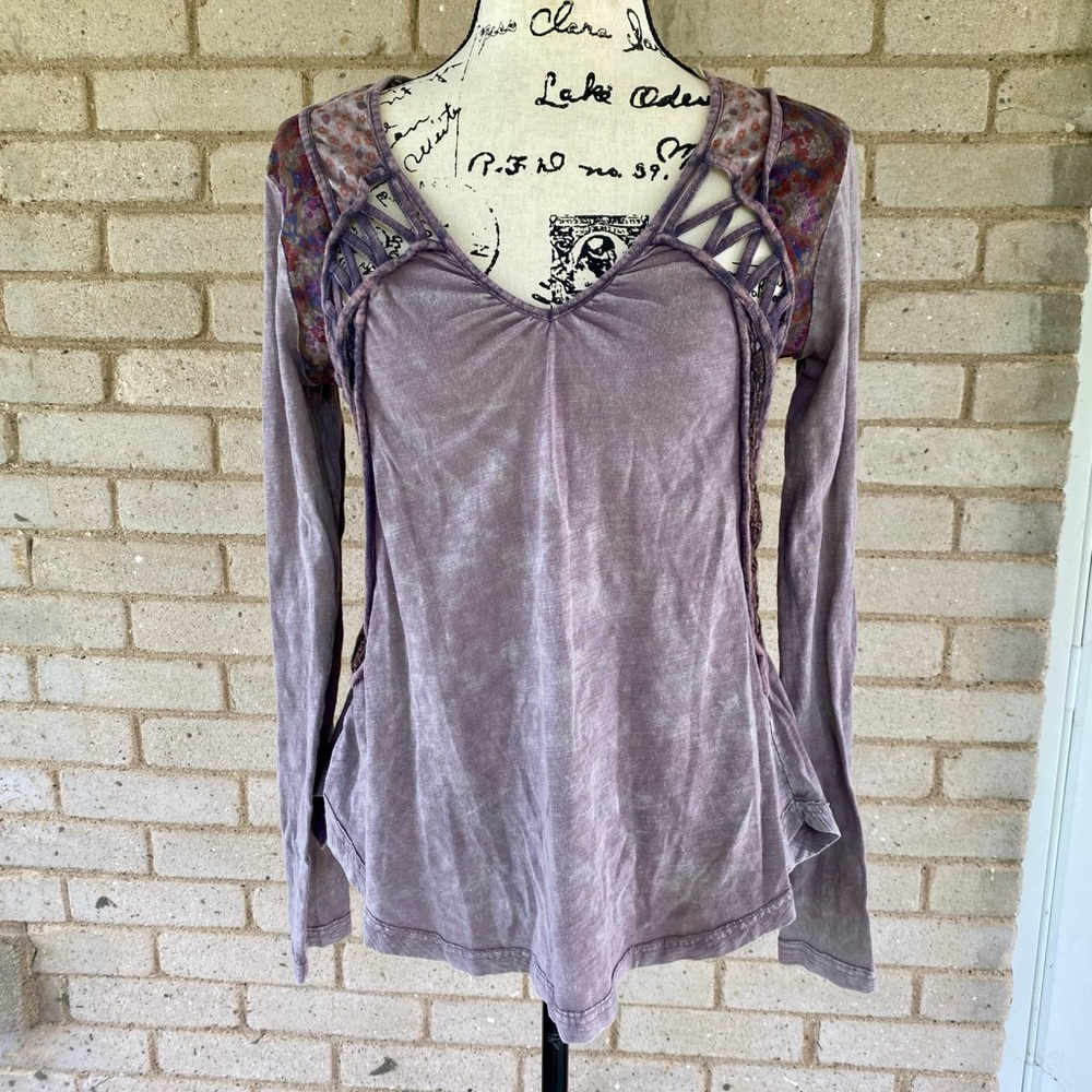 Gimmicks by BKE Lavender Long Sleeve Blouse